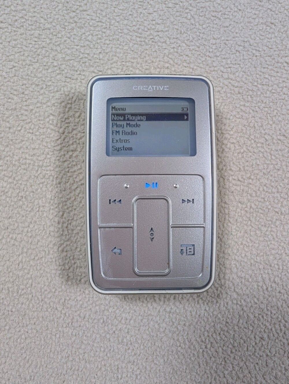 Creative Labs Zen Micro MP3 Player DAP-MD0004 Silver Tested Working 2004